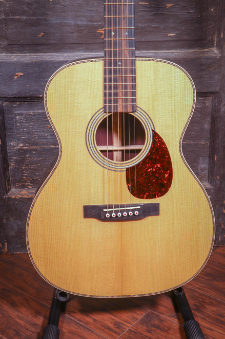 Martin OM-28E Modern Deluxe Acoustic Electric Guitar - With Case