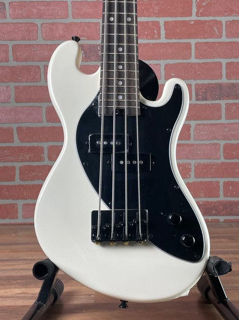 Kala Solid Body 4-String Sweet Cream Fretted U-Bass