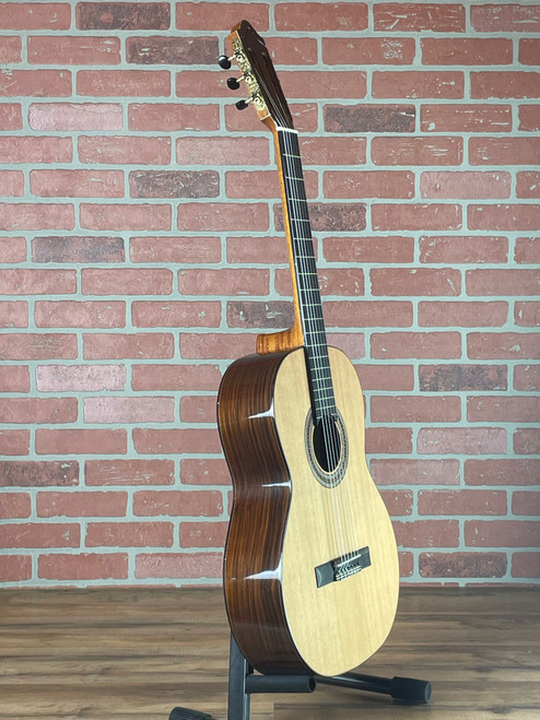 Kremona Solea Nylon String Acoustic Guitar (Store Demo) Kremona Solea Nylon String Acoustic Guitar (Store Demo)