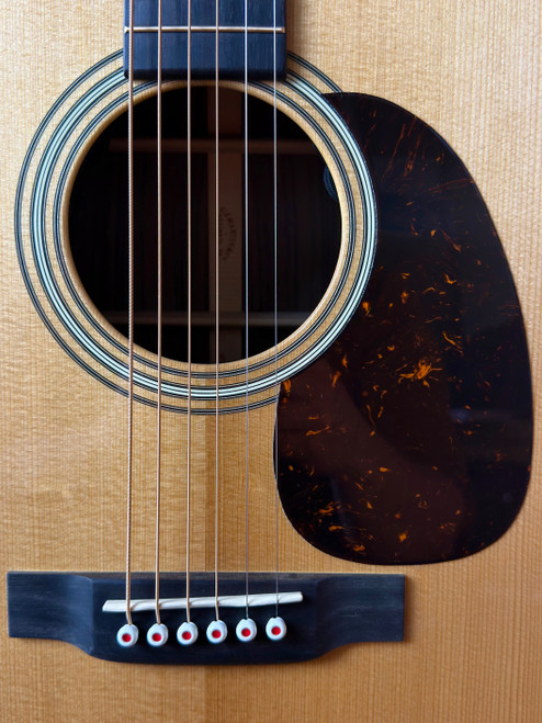 Martin D-28E Modern Deluxe Acoustic-Electric Guitar - Natural