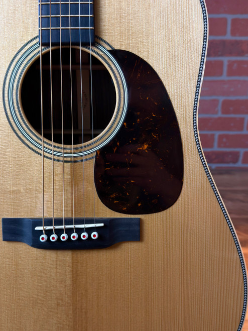 Martin D-28E Modern Deluxe Acoustic-Electric Guitar - Natural