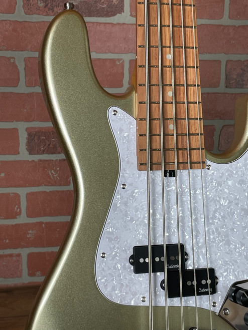 Sadowsky MetroExpress Hybrid P/J 5-string Bass Guitar - Solid Champagne Metallic High Polish