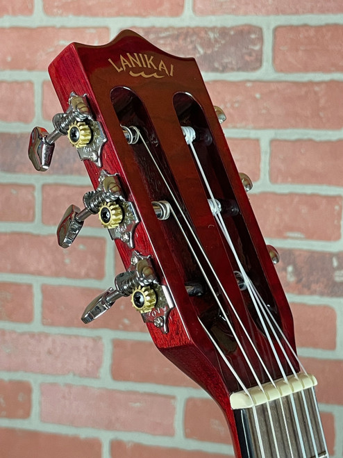 Lanikai Quilted Maple Red Stain Guitelele Acoustic-electric Ukulele