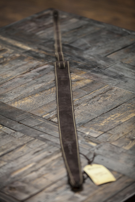 Martin Brown Suede Guitar Strap (18A0017) Martin Brown Suede Guitar Strap (18A0017)
