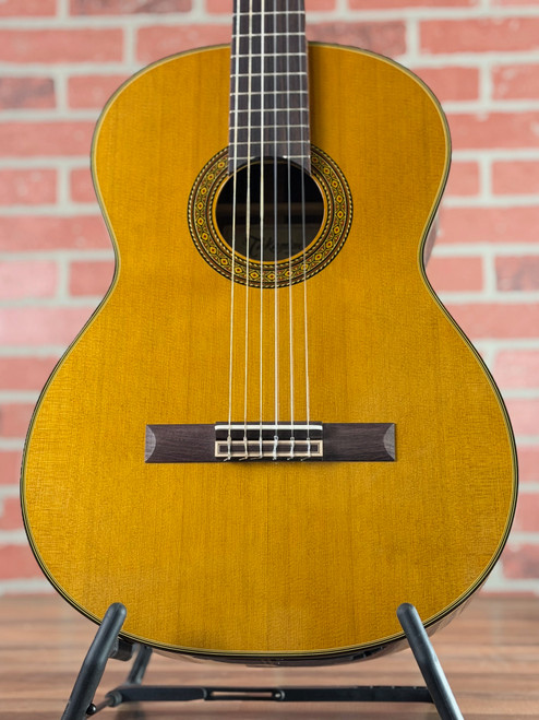 Takamine C132S Classical Series Nylon Acoustic Guitar - Natural (New-Old Stock)