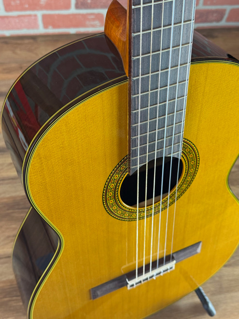 Takamine C132S Classical Series Nylon Acoustic Guitar - Natural (New-Old Stock)