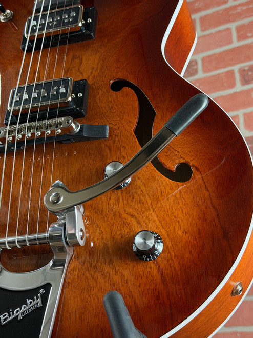 Godin 5th Avenue Uptown T-Armond Hollow-Body Electric Guitar - Havana Burst