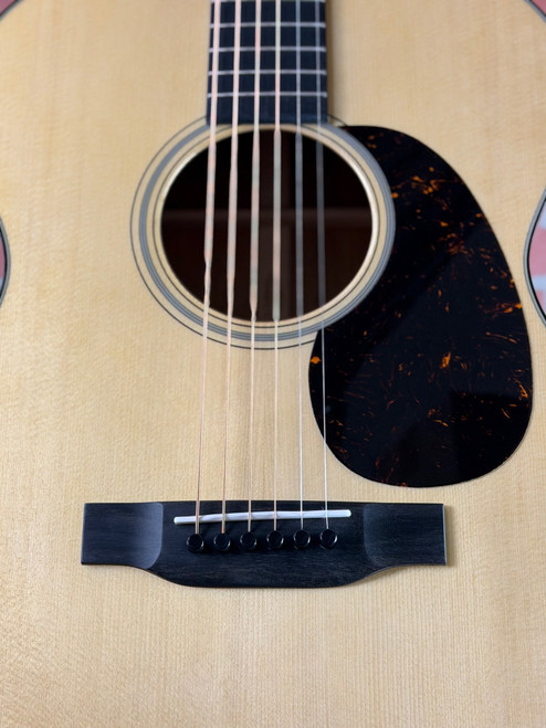 Martin Custom Shop 000-18 2025 Acoustic Guitar - Natural