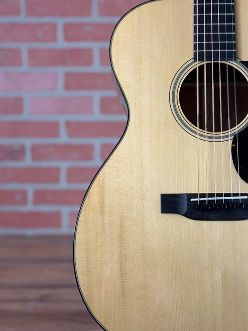 Martin Custom Shop 000-18 2025 Acoustic Guitar - Natural