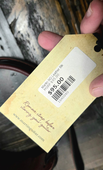 Martin Black & Maroon Garment Leather Guitar Strap (18A0080) Martin Black & Maroon Garment Leather Guitar Strap (18A0080)