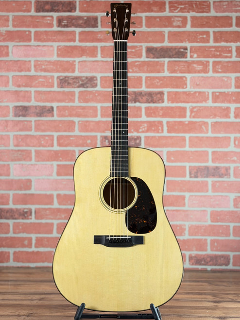 Martin Custom Shop D-18 2025 Acoustic Guitar - Natural