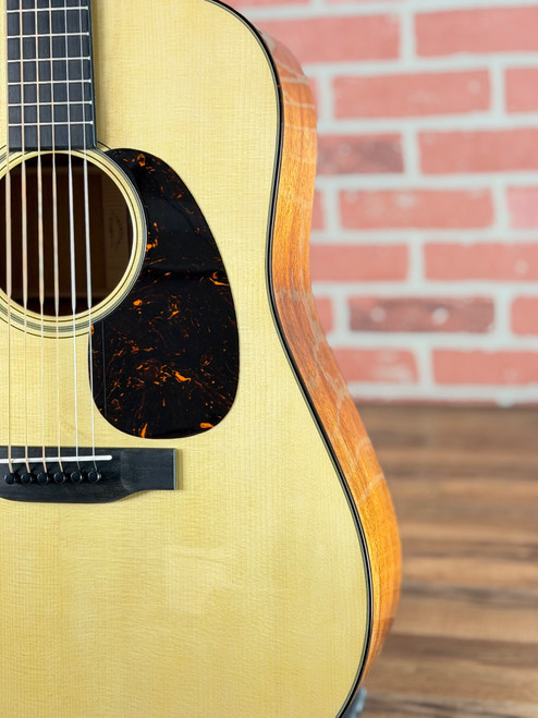 Martin Custom Shop D-18 2025 Acoustic Guitar - Natural