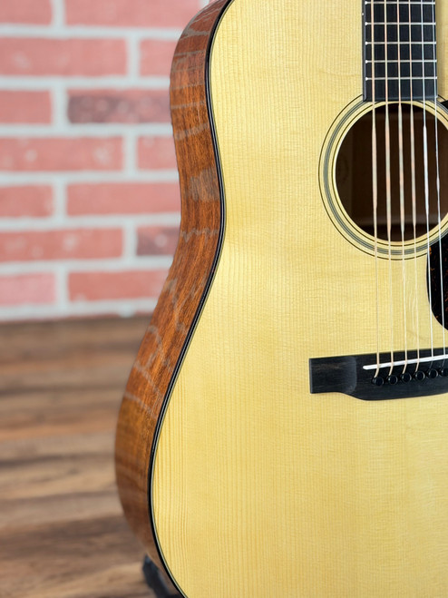 Martin Custom Shop D-18 2025 Acoustic Guitar - Natural