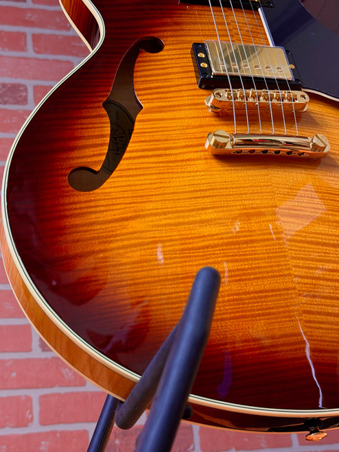 Yamaha SA2200 Violin Semi-Hollow Electric Guitar - Violin Sunburst