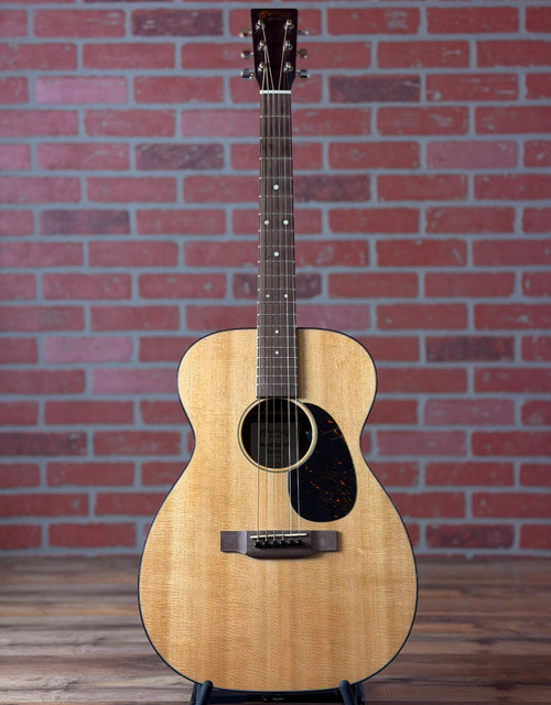 Martin Road Series Special 2022 00-10E Acoustic-electric Guitar - Natural (Store Demo)