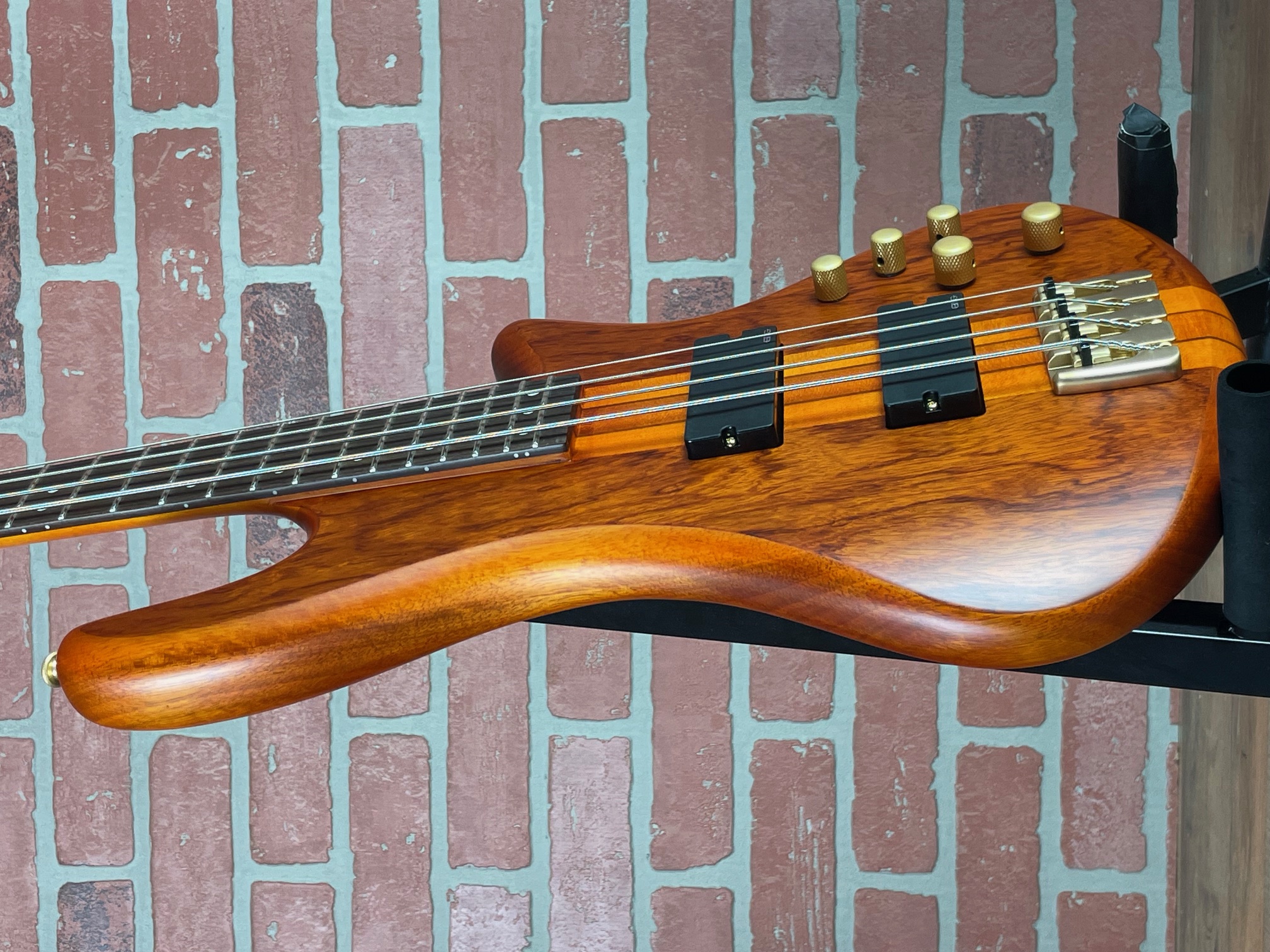 Schecter Stiletto Studio 4 Electric Bass Guitar - Honey