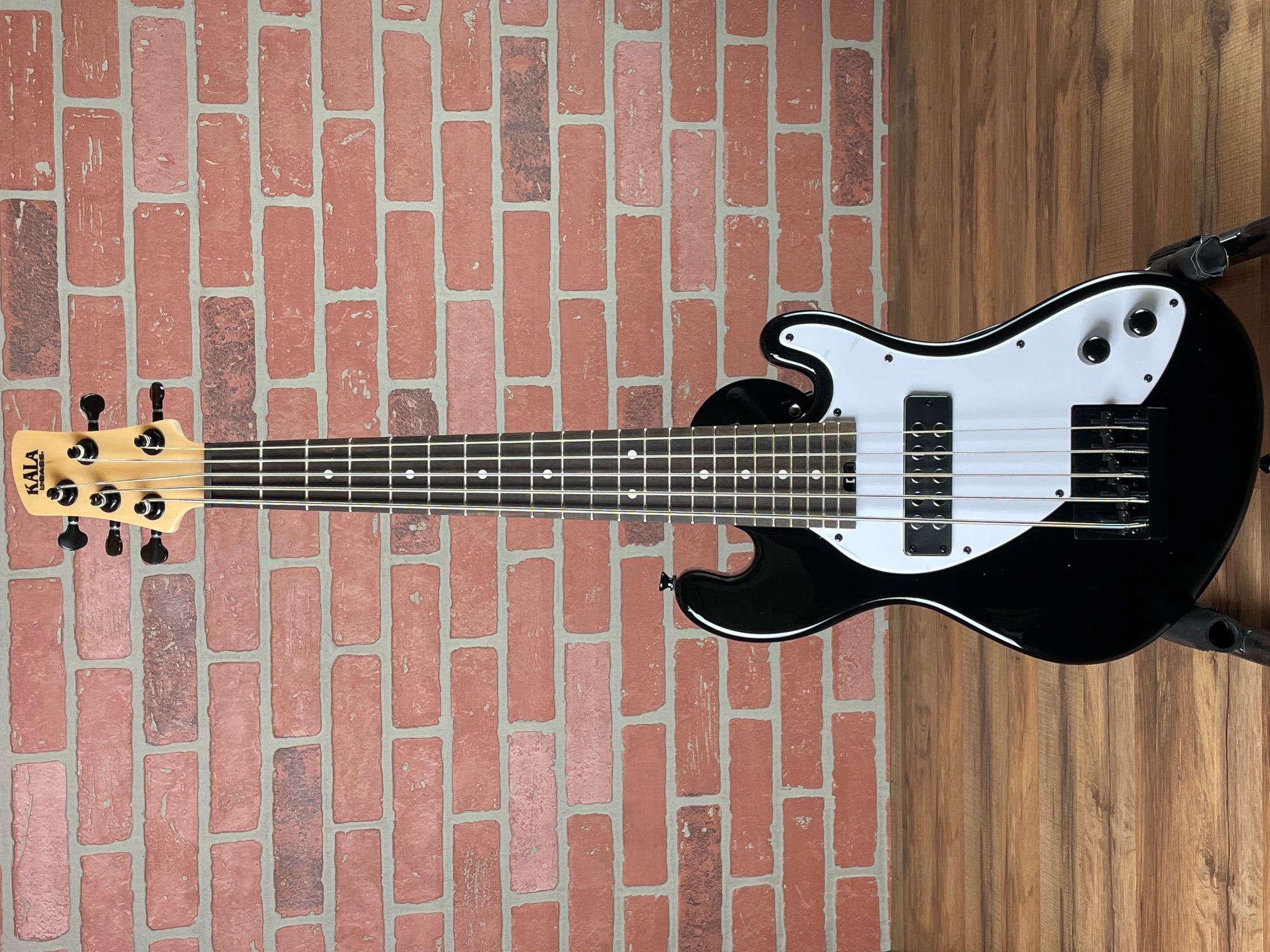 Kala Solid Body 5-String Jet Black Fretted U-Bass at No Limit
