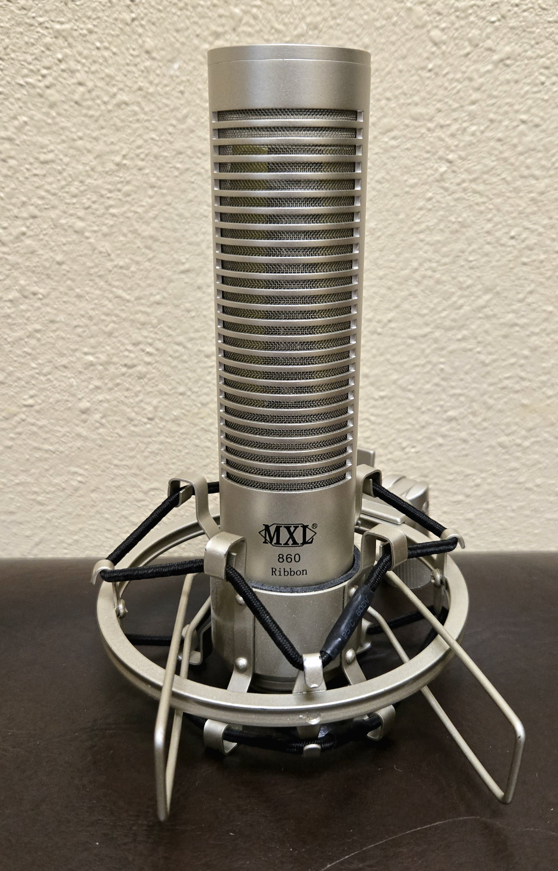 MXL 860 Ribbon Side Address Microphone - Lightly Used