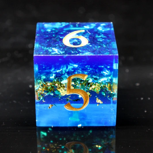 Old School Dice: Sharp Edged 7-Piece Dice Set - Majestic Court