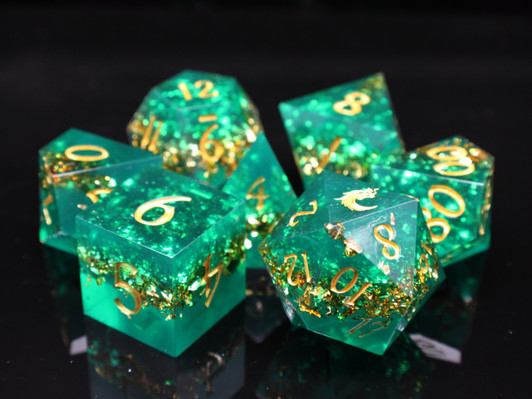 Old School Dice: Sharp Edged 7-Piece Dice Set - Hunter's Mark
