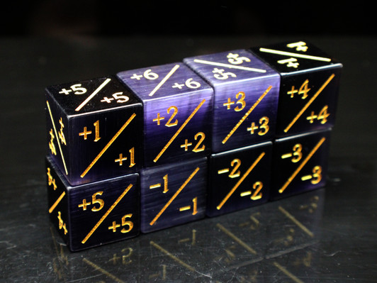 Old School Dice: +/- Counter Dice - Gemstone - Cat's Eye Purple