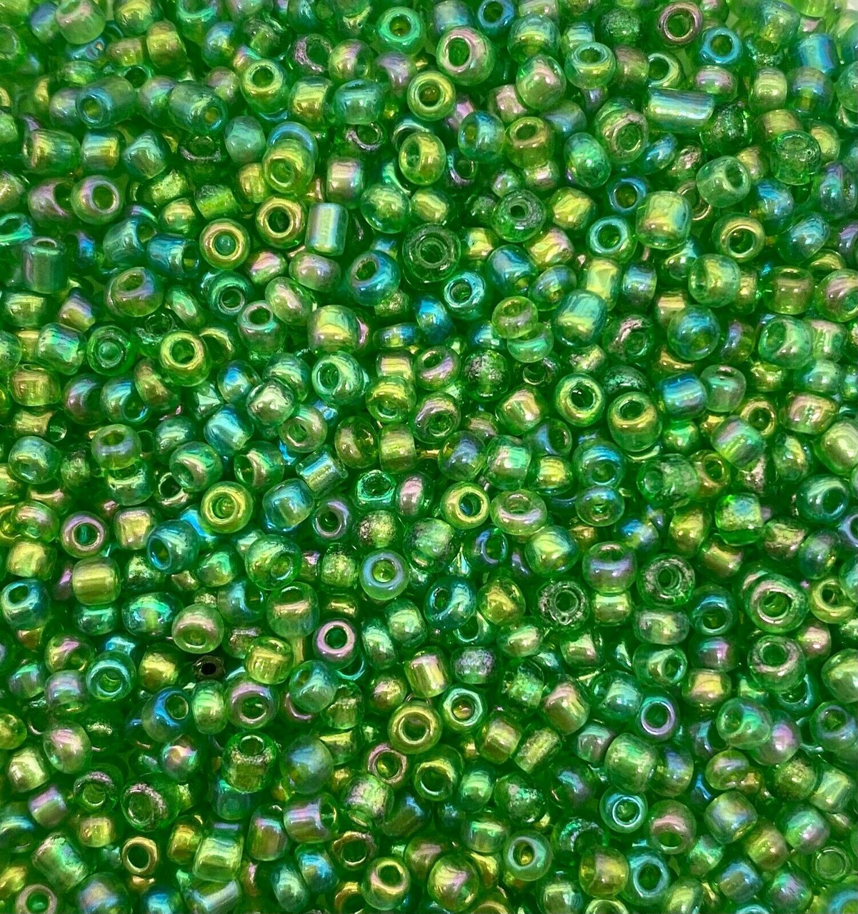 Green Rainbow 8/0 seed beads