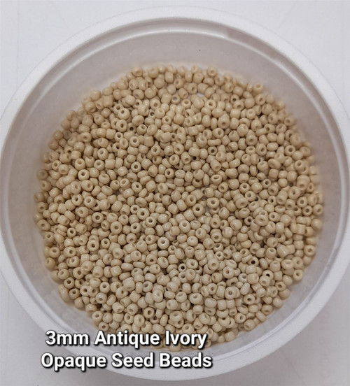 Antique Ivory Opaque 8/0 seed beads