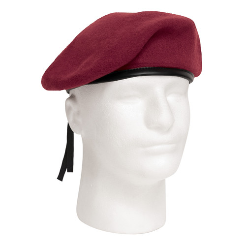 Built-In Clutch: Secure structure for flash attachment (badge not included), enhancing the beret's stylish appeal.