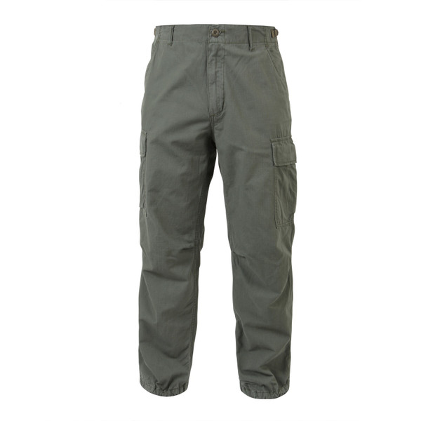 Rothco’s Vietnam Era Fatigue Pants are built to withstand wear and tear with a rip-stop construction.