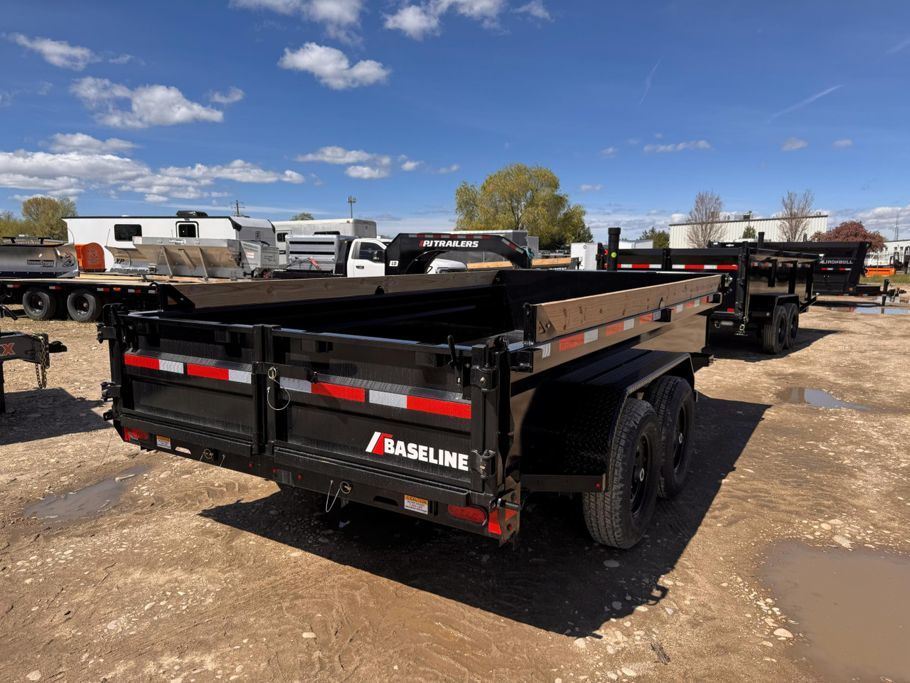 Diamond C 2026 Baseline HDU207 82"x14' Telescopic Dump Trailer | Tandem Axle 14K