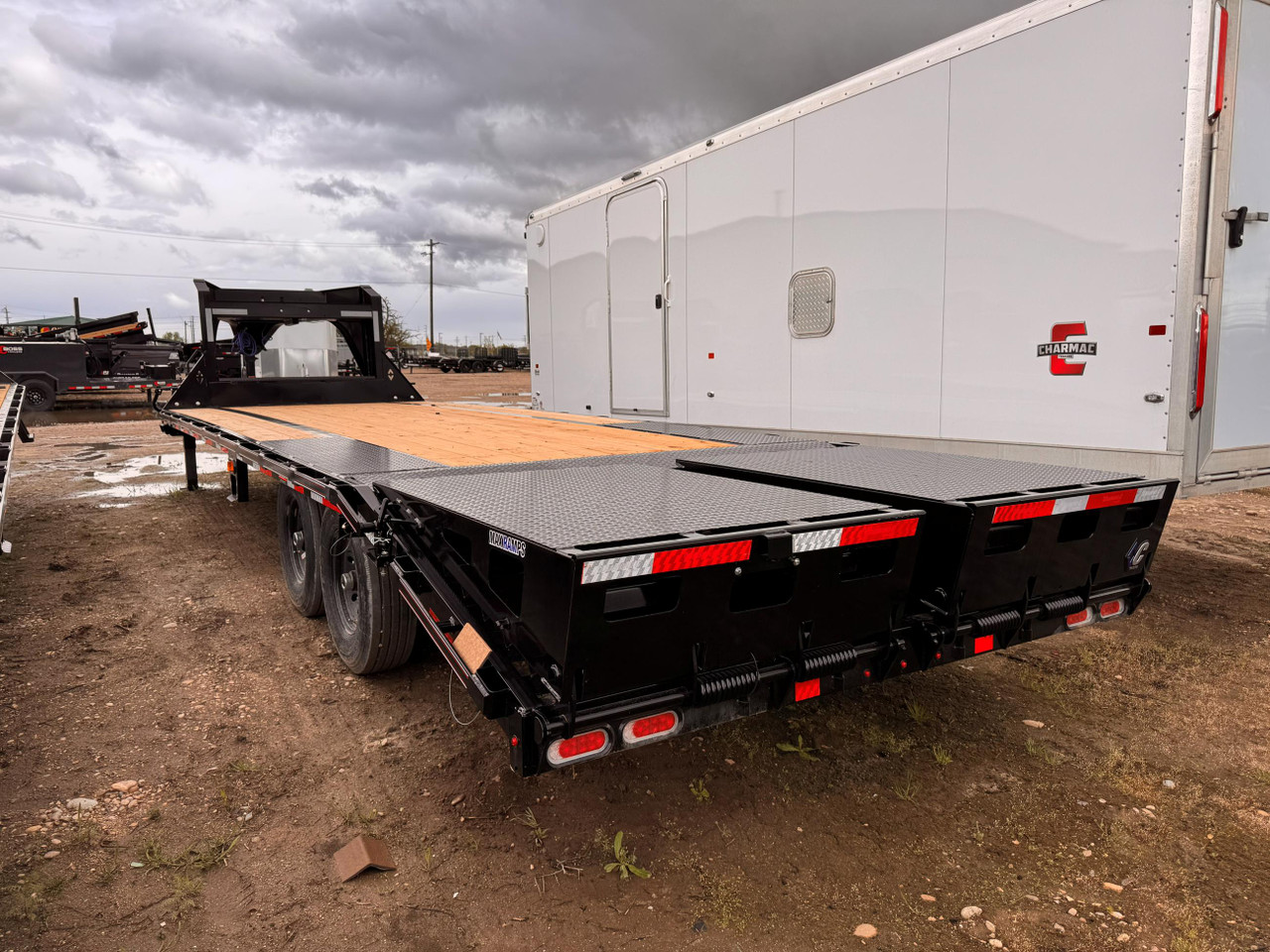 Diamond C 2026 FMAX207 25' Flatbed Trailer | Tandem Axle 15.5K