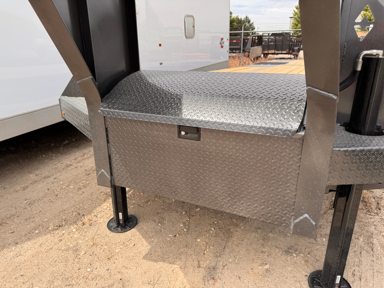 Diamond C 2026 FMAX212 32' Flatbed Trailer | Tandem Axle 25.9K