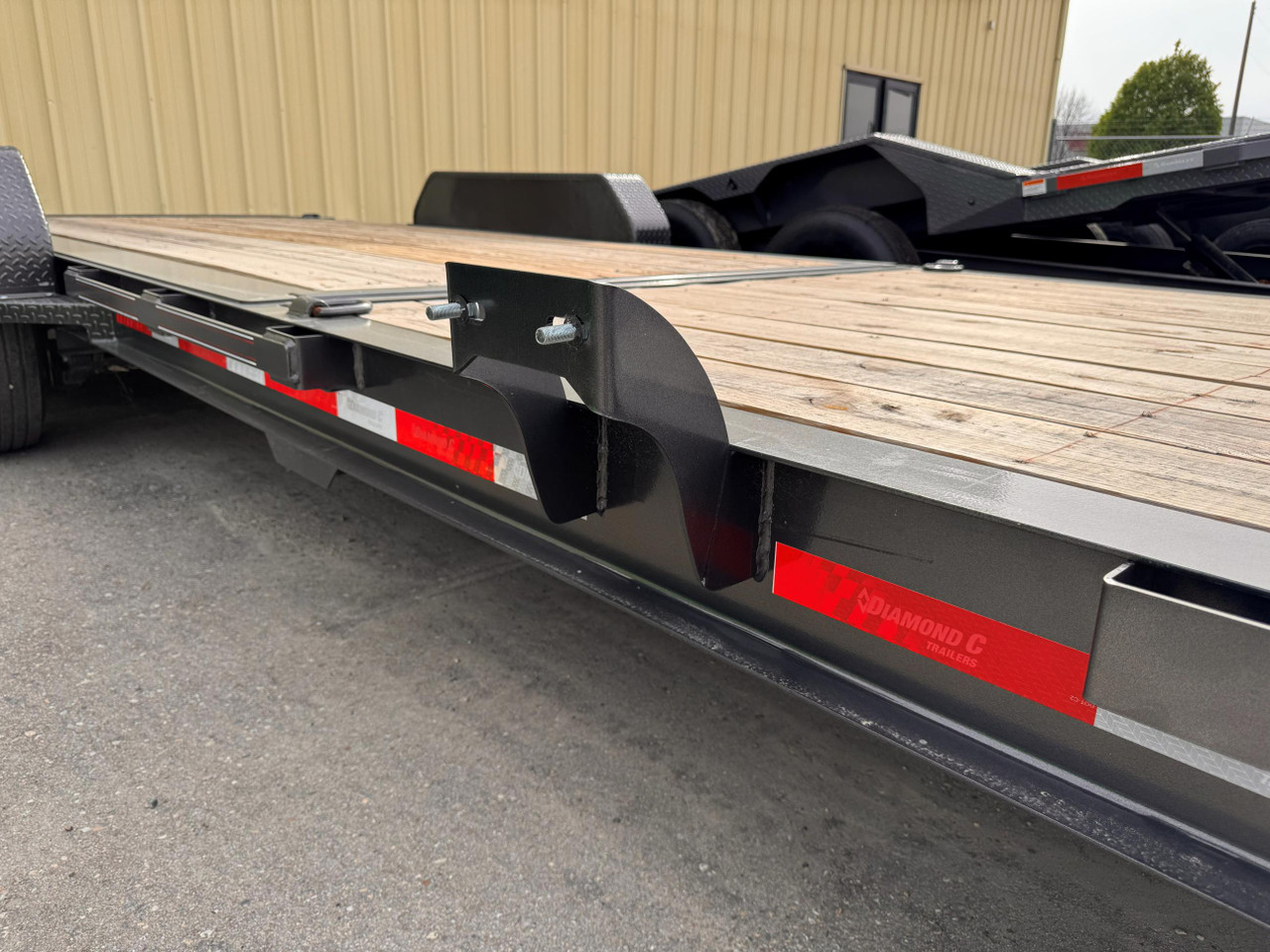 Diamond C 2025 HDT207 82"x22' Equipment Tilt Trailer | Tandem Axle 14.9K