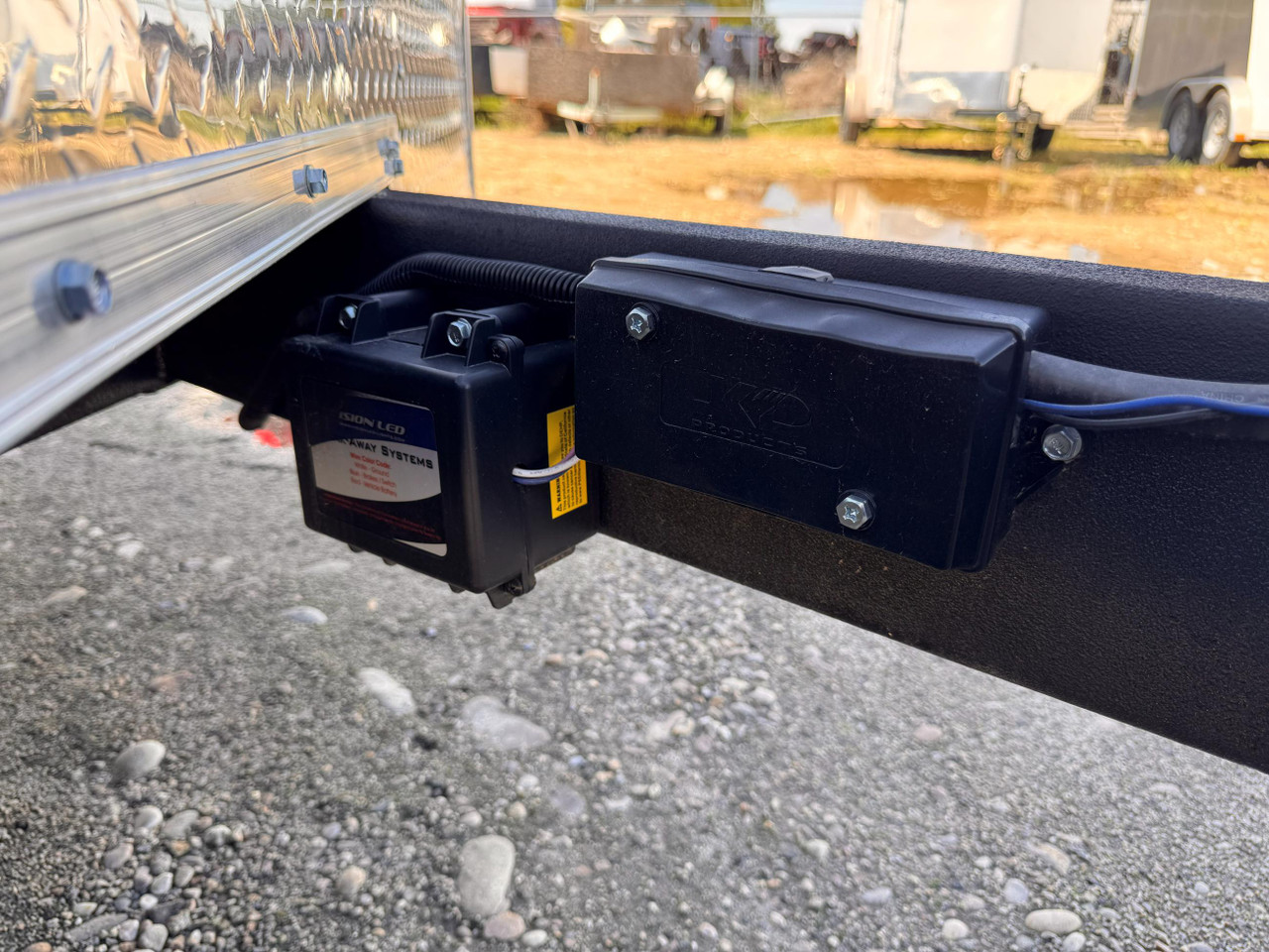 Look 2025 ST DLX 102"x20' V-Nose Cargo Trailer | Tandem Axle 10K