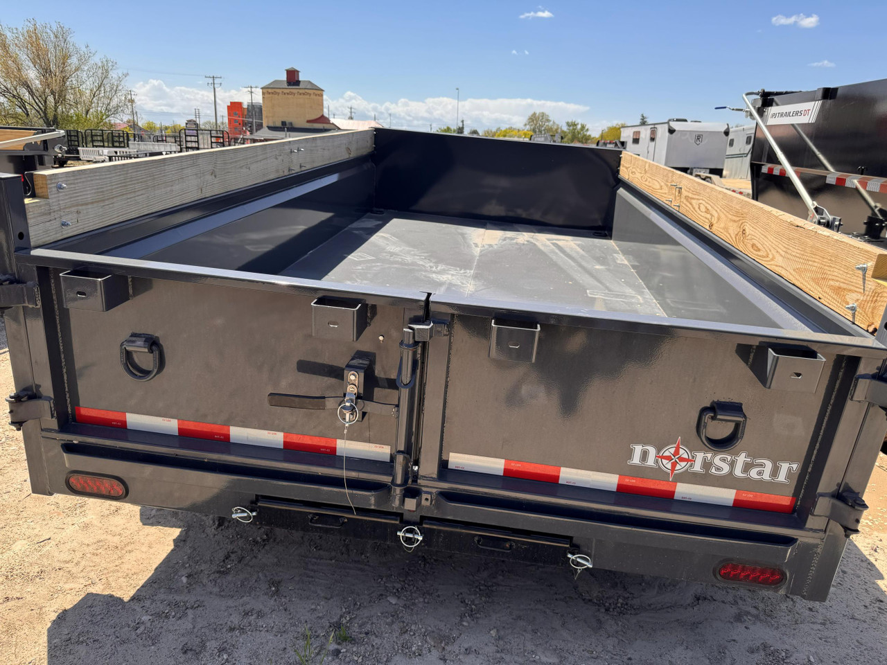 Norstar 2026 DCB 83"x14' Scissor Dump Trailer | Tandem Axle 14K