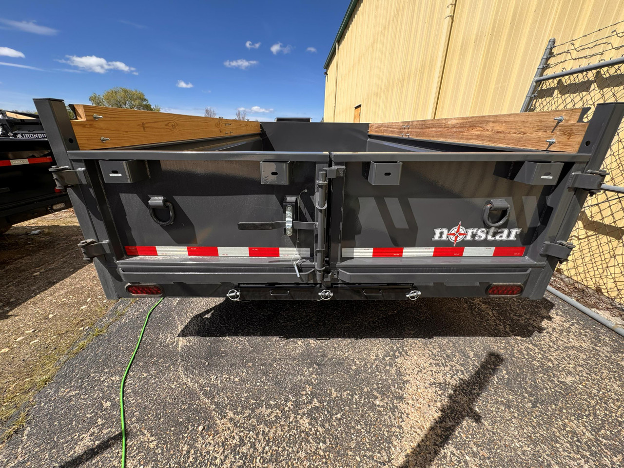 Norstar 2026 DCB 83"x14' Scissor Dump Trailer | Tandem Axle 14K