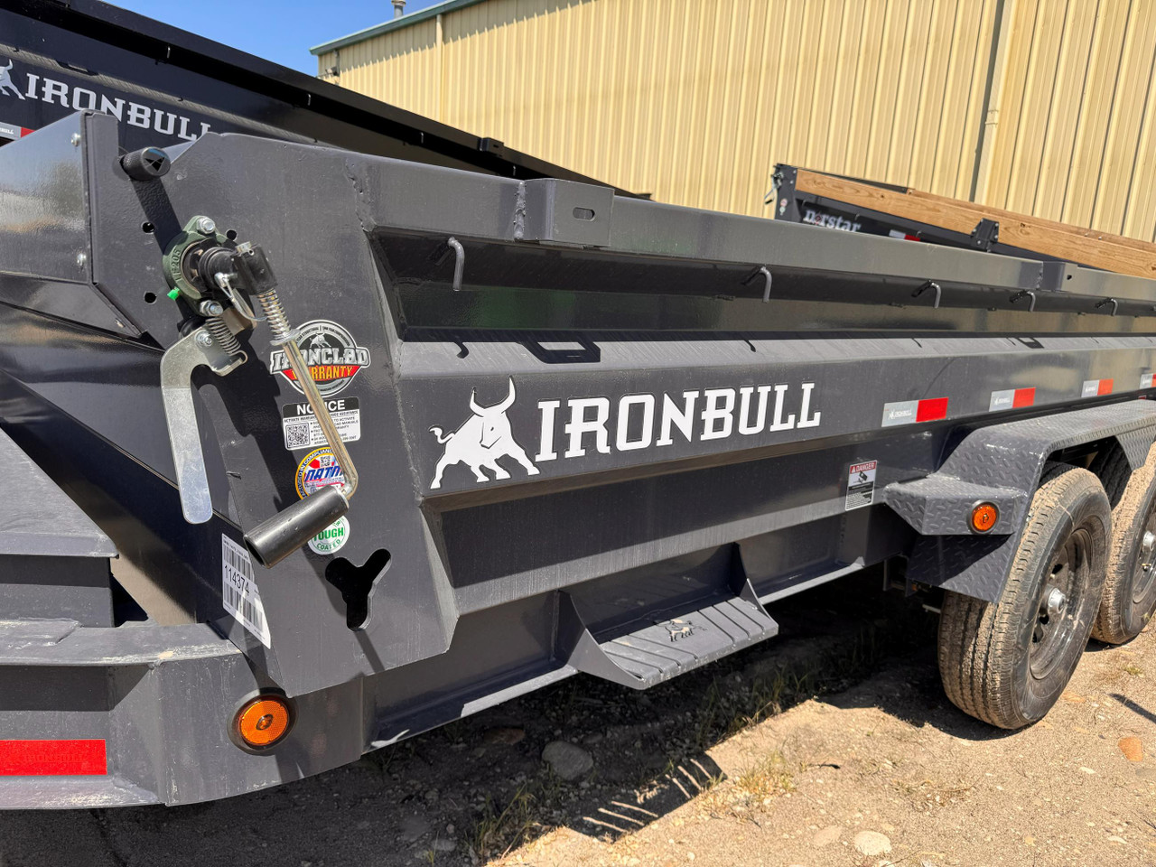 Iron Bull 2026 DWB 83"x14' Scissor Dump Trailer | Tandem Axle 14K