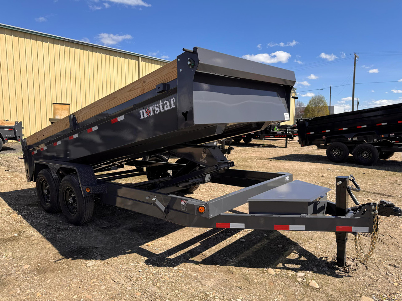 Norstar 2026 DCB 83"x16' Scissor Dump Trailer | Tandem Axle 14K