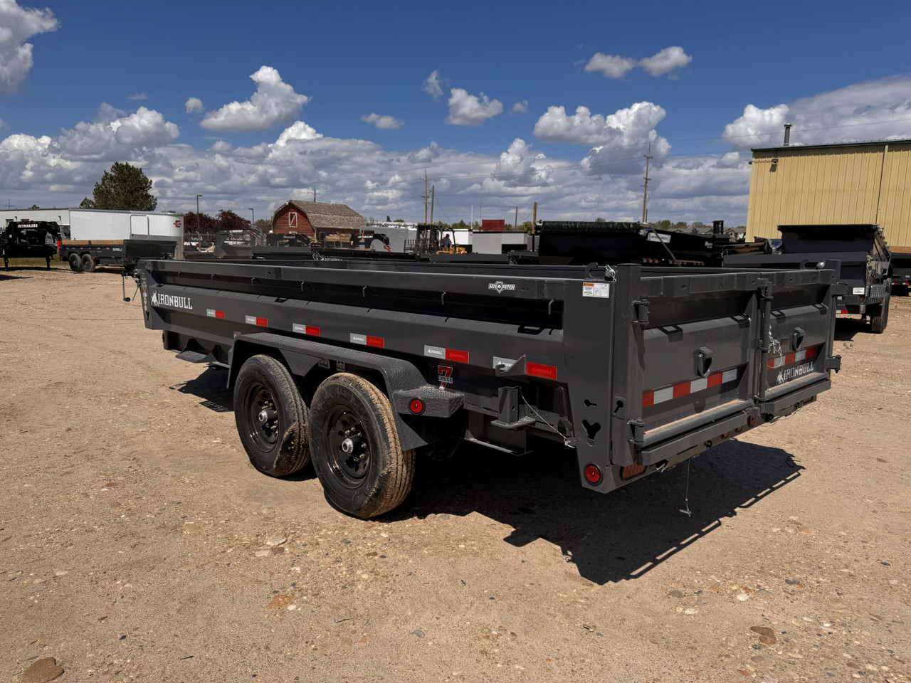 Iron Bull 2026 DWB 83"x16' Scissor Dump Trailer | Tandem Axle 14.999K