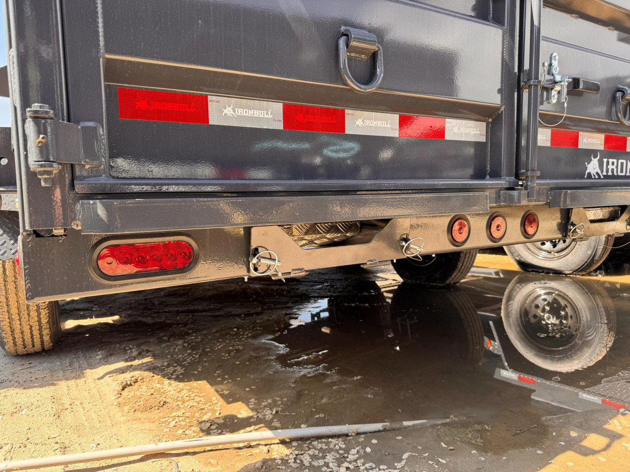 NORSTAR / IRON BULL Trailers 2026 DWB 83"x16' Scissor Dump Trailer | Tandem Axle 14.999K