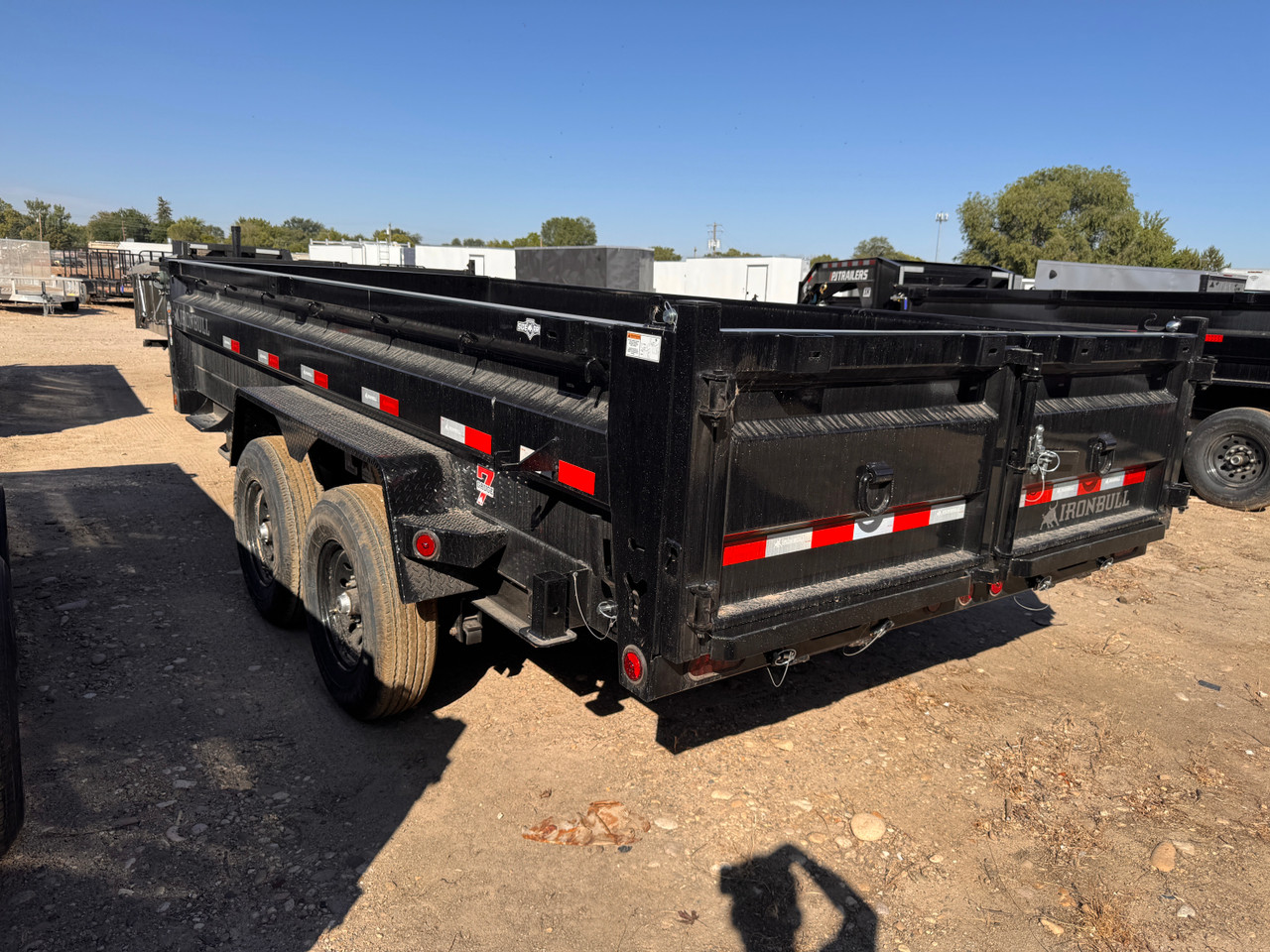 Iron Bull Trailers 2026 DTB 83"X16' Scissor Dump Trailer | Tandem Axle Axle 14K, 2 Way Spreader Gate, 6" I-Beam, 24" Sides, XL Toolbox, Slide In Ramps, Tarp Kit