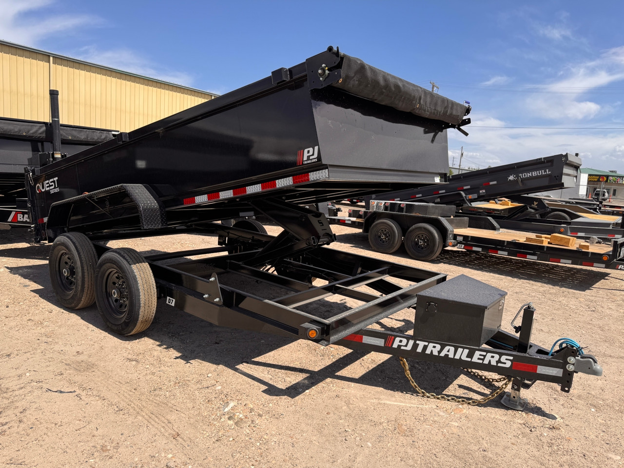 P.J. 2027 D7 83"x14' Scissor Dump Trailer | Tandem Axle 14K