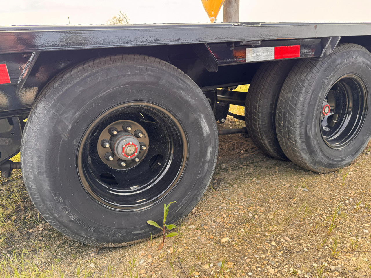 P.J. 2026 LD 25' Flatbed Trailer | Tandem Axle 20K