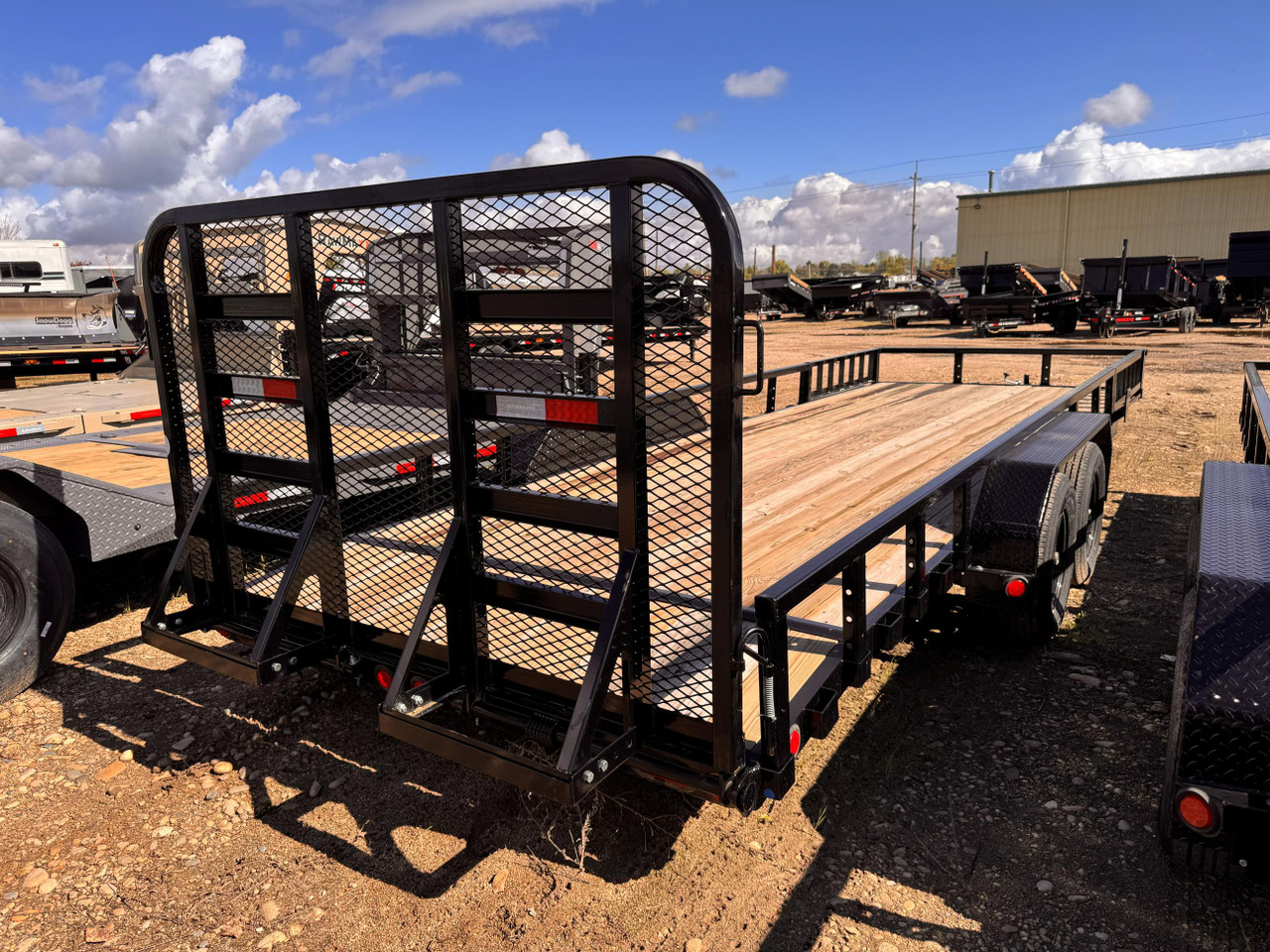 P.J. 2025 UL 83"x22' Utility Trailer | Tandem Axle 7K