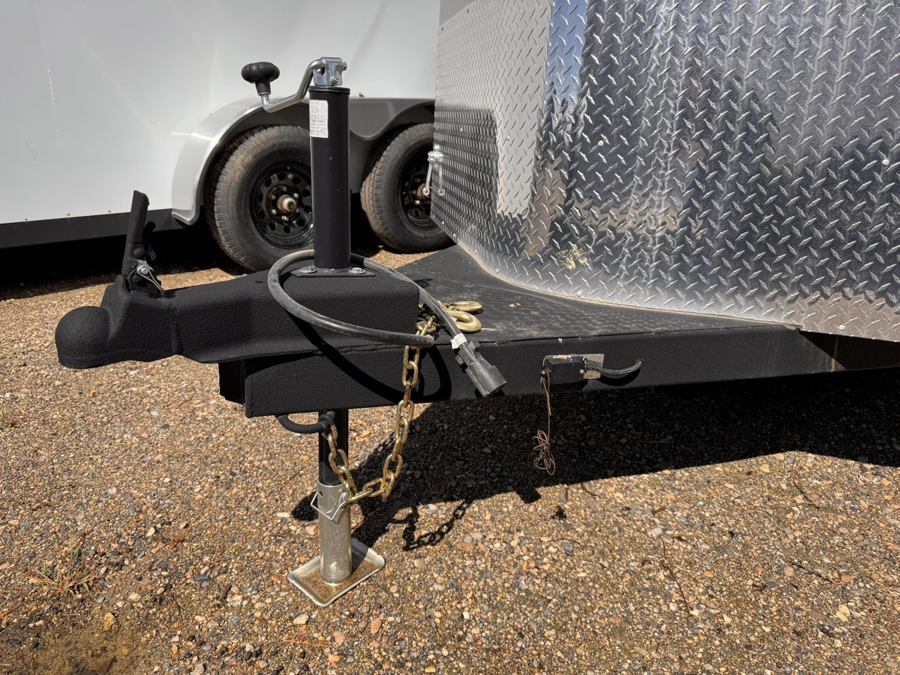 Triple C 2024 Sawtooth Horse Trailer
