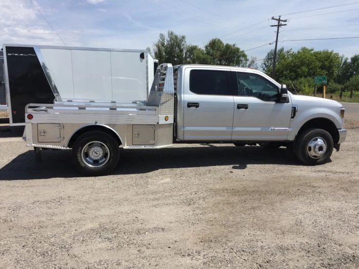 Hillsboro 4000 Aluminum Skirted Pickup Flatbed | Multiple Bed Sizes