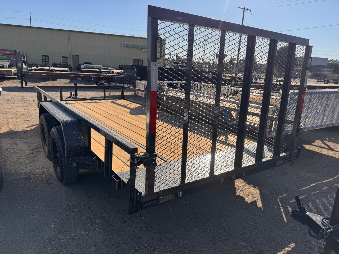 Maxx-D Trailers 2027 U3X 83"X16' Utility Trailer | Tandem Axle Axle, Dovetail, 4' Ramp Gate