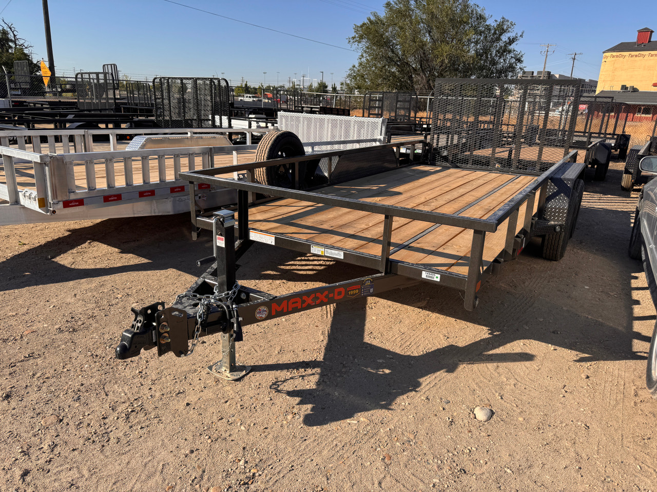 Maxx-D Trailers 2027 U3X 83"X16' Utility Trailer | Tandem Axle Axle, Dovetail, 4' Ramp Gate