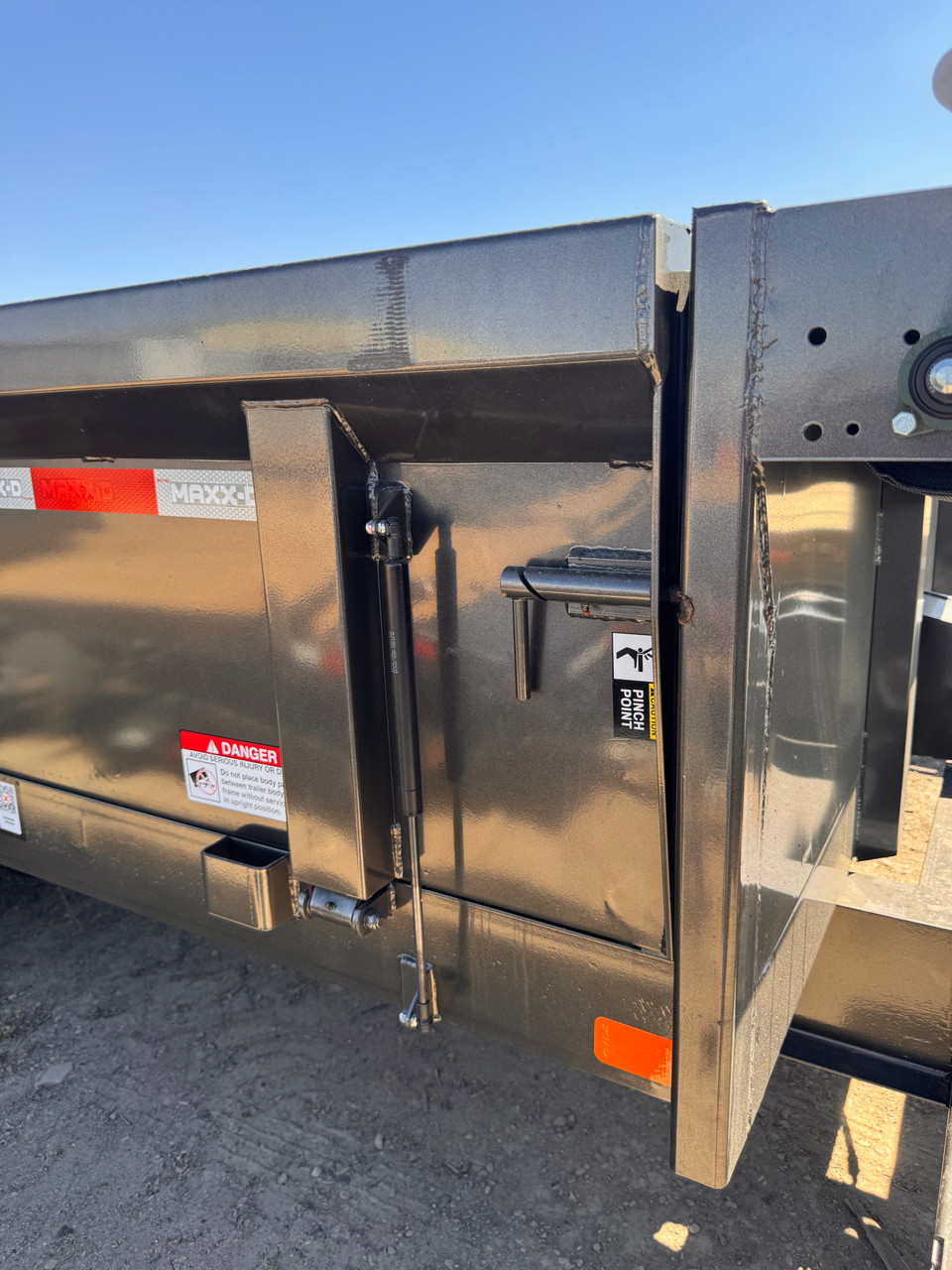 Maxx-D Trailers 2027 D9X 96"X16' Deckover Dump Trailer | Tandem Axle Axle 14K, Hydraulic Jack