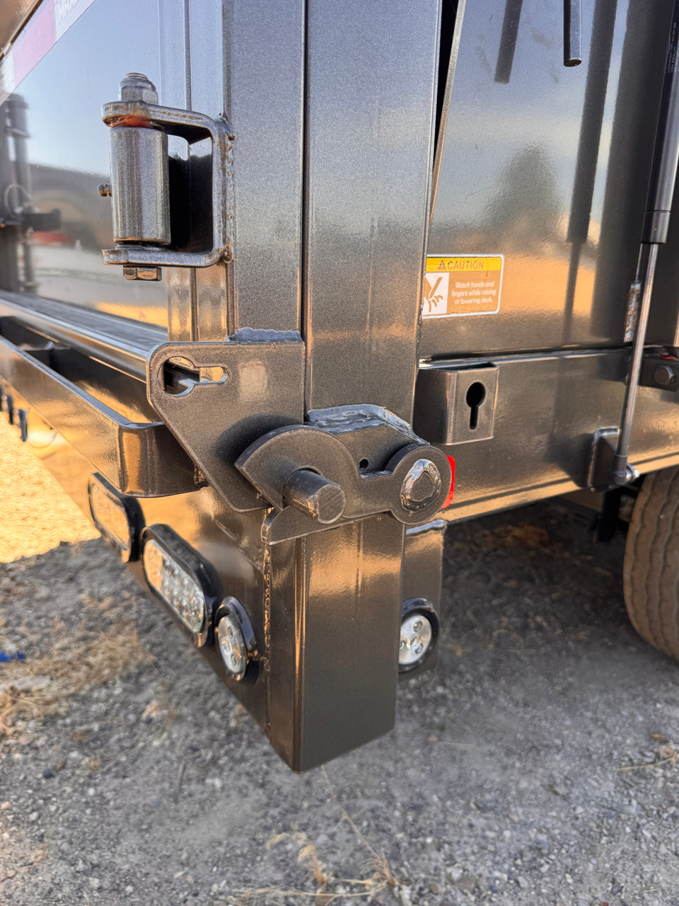 Maxx-D Trailers 2027 D9X 96"X16' Deckover Dump Trailer | Tandem Axle Axle 14K, Hydraulic Jack